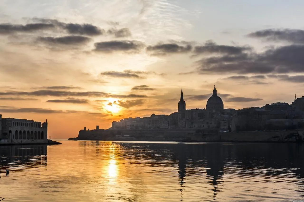 Hotel Sliema Creek Suites